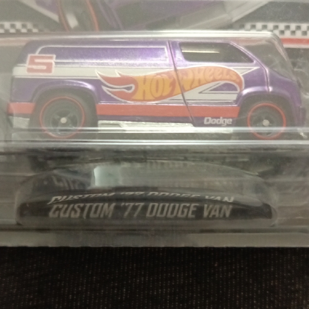 Hot Wheels Custom '77 Dodge Van 2020 Collector Edition